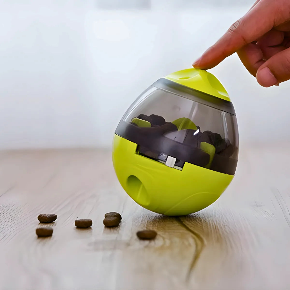 Brinquedo Interativo Para Cães com Dispenser para Petisco e Ração Verde